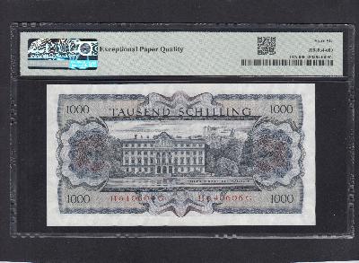 Beschrijving achterzijde: CASTLE